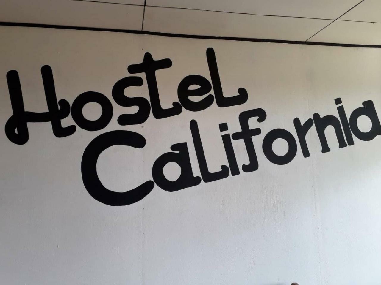Hostel California Monteverde Exterior photo